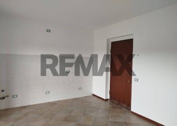 Stanza vuota - Trilocale Via De Gasperi
 
56, Rosate - foto 5