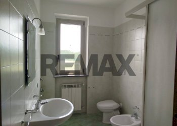 Bagno - Trilocale Via De Gasperi
 
56, Rosate - foto 16
