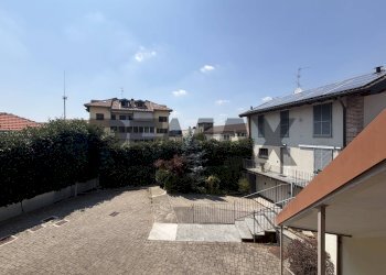 Edificio all\'aperto - Bilocale via Luciano Manara
 
29, Rho - foto 5