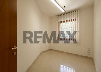 Stanza vuota - Quadrilocale Via Padre Giovanni  Semeria
 
29, Conversano - foto 18
