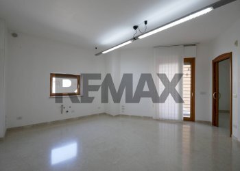 Stanza vuota - Quadrilocale Via Padre Giovanni  Semeria
 
29, Conversano - foto 19