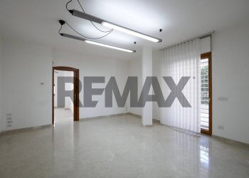 Stanza vuota - Quadrilocale Via Padre Giovanni  Semeria
 
29, Conversano - foto 20