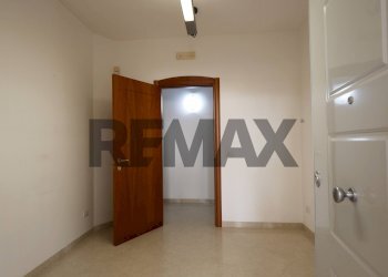 Stanza vuota - Quadrilocale Via Padre Giovanni  Semeria
 
29, Conversano - foto 29