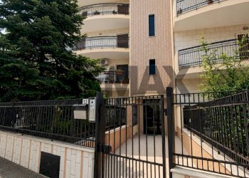 Edificio all\'aperto - Four-room apartment Via Caduti Sul Lavoro
 
12, Bitetto - photo 2