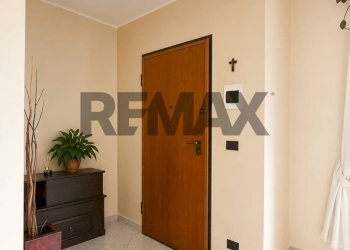 Hall / corridoio - Four-room apartment Via Caduti Sul Lavoro
 
12, Bitetto - photo 3