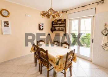 Sala da pranzo - Four-room apartment Via Caduti Sul Lavoro
 
12, Bitetto - photo 12