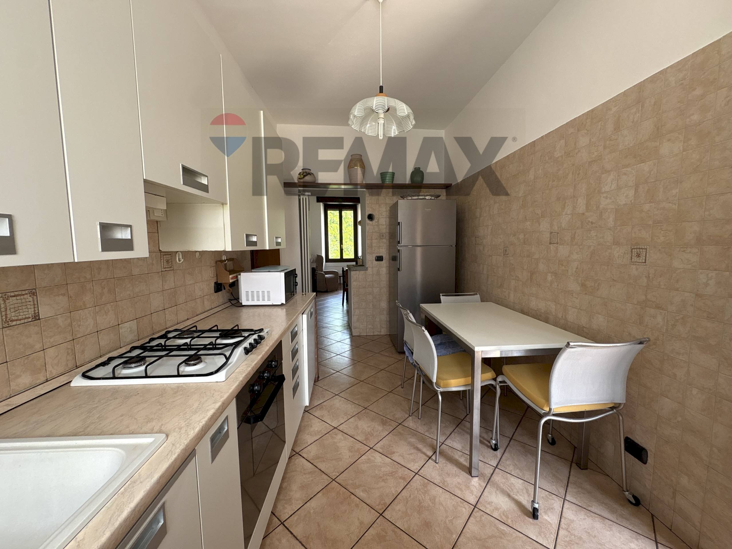 Cucina - Trilocale Via Roma
72, Viggiù - foto 3