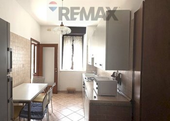 Cucina - Trilocale Via Roma
 
72, Viggiù - foto 2