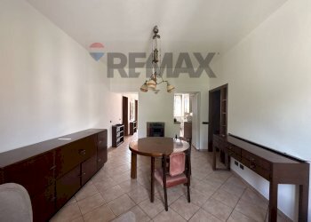 Sala da pranzo - Trilocale Via Roma
 
72, Viggiù - foto 5
