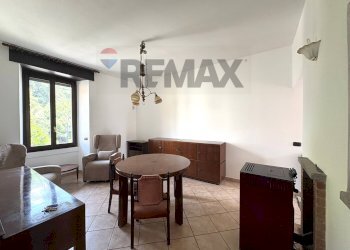 Sala da pranzo - Trilocale Via Roma
 
72, Viggiù - foto 6