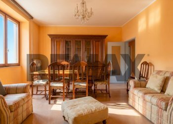 Sala da pranzo - Quadrilocale Via Cechov
41, Milano - foto 1