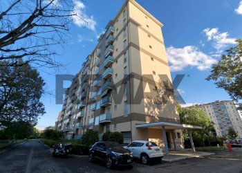 Edificio all\'aperto - Quadrilocale Via Cechov
41, Milano - foto 19