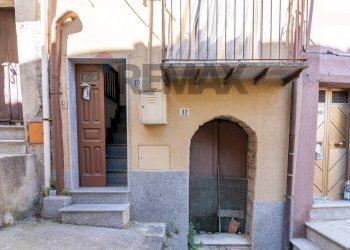 Edificio all\'aperto - Casa indipendente Via Scibona
 
30, Piazza Armerina - foto 1