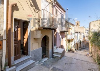 Edificio all\'aperto - Casa indipendente Via Scibona
 
30, Piazza Armerina - foto 9