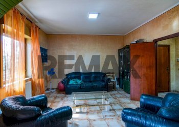 Soggiorno - Apartment Via Ernesto Musumeci
 
5, Riposto - photo 2