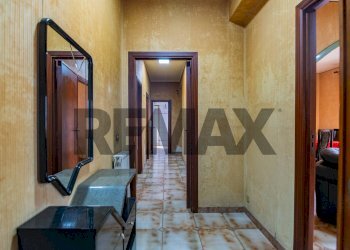 Hall / corridoio - Apartment Via Ernesto Musumeci
 
5, Riposto - photo 6