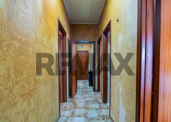 Hall / corridoio - Apartment Via Ernesto Musumeci
 
5, Riposto - photo 17