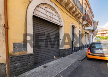 Edificio all\'aperto - Shop Via Principe di Piemonte
12, Giarre - photo 2