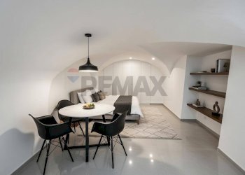 Sala da pranzo - Appartamento Via Giuseppe Garibaldi
 
97, Catania - foto 19