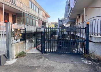 Edificio all\'aperto - Trilocale via Vivaro
 
104 A, Acireale - foto 4