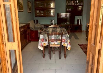 Sala da pranzo - Trilocale via Vivaro
 
104 A, Acireale - foto 9