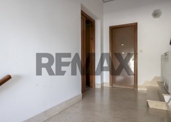 Hall / corridoio - Two-room apartment Via Antonio Gramsci
 
3, Bagheria - photo 7