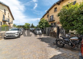 Edificio all\'aperto - Villa a Schiera Via San Basilio
 
12, San Giovanni la Punta - foto 6