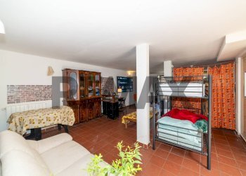 Soggiorno - Villa a Schiera Via San Basilio
 
12, San Giovanni la Punta - foto 9