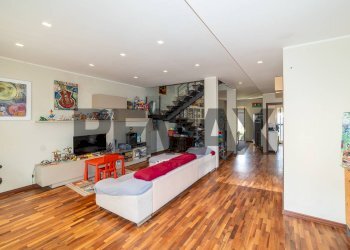 Soggiorno - Villa a Schiera Via San Basilio
 
12, San Giovanni la Punta - foto 17