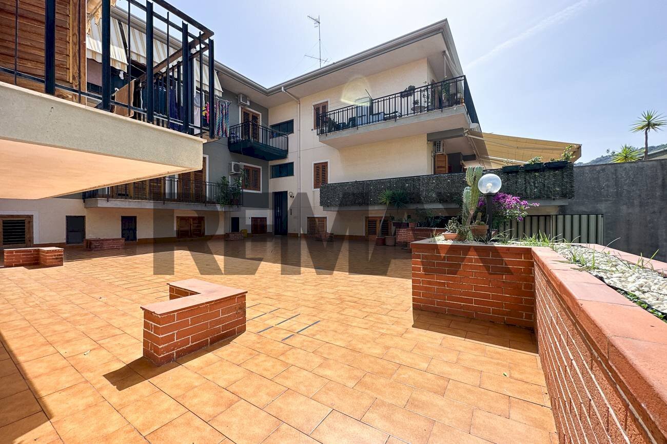 Terrazza - Quadrilocale Via Provinciale per riposto
39, Acireale - foto 2