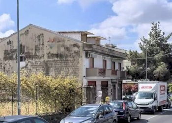 Edificio all\'aperto - Three-room apartment Via Fiume
 
100, Belpasso - photo 21