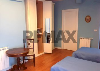 Camera / camera da letto - Semi-detached house Via Beatrice Di Tenda
 
10, Valverde - photo 6