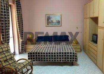 Camera / camera da letto - Semi-detached house Via Beatrice Di Tenda
 
10, Valverde - photo 7