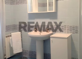Bagno - Semi-detached house Via Beatrice Di Tenda
 
10, Valverde - photo 10