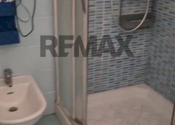 Bagno - Semi-detached house Via Beatrice Di Tenda
 
10, Valverde - photo 22