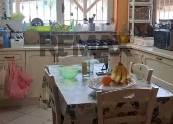 Sala da pranzo - Semi-detached house Via Beatrice Di Tenda
 
10, Valverde - photo 26