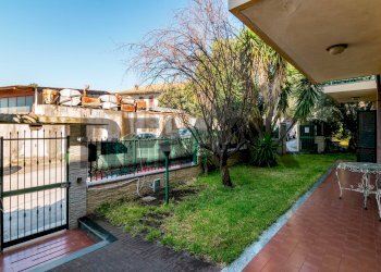 Giardino - Semi-detached house Via Beatrice Di Tenda
 
10, Valverde - photo 10