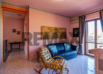 Soggiorno - Semi-detached house Via Beatrice Di Tenda
 
10, Valverde - photo 14