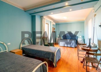 Camera / camera da letto - Semi-detached house Via Beatrice Di Tenda
 
10, Valverde - photo 15