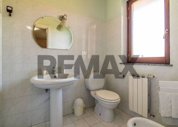 Bagno - Semi-detached house Via Beatrice Di Tenda
 
10, Valverde - photo 26