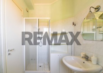 Bagno - Semi-detached house Via Beatrice Di Tenda
 
10, Valverde - photo 27