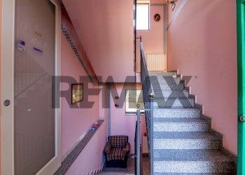 Scale - Semi-detached house Via Beatrice Di Tenda
 
10, Valverde - photo 38