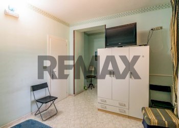 Camera / camera da letto - Semi-detached house Via Beatrice Di Tenda
 
10, Valverde - photo 40