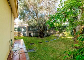 Giardino - Semi-detached house Via Beatrice Di Tenda
 
10, Valverde - photo 44