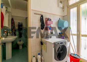 Lavanderia - Semi-detached house Via Beatrice Di Tenda
 
10, Valverde - photo 48