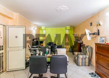 Sala da pranzo - Semi-detached house Via Beatrice Di Tenda
 
10, Valverde - photo 51