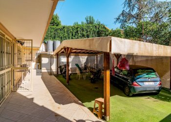 Terrazza - Semi-detached house Via Beatrice Di Tenda
 
10, Valverde - photo 54