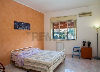 Camera / camera da letto - Quadrilocale Via Liberazione
 
3, Lentini - foto 29