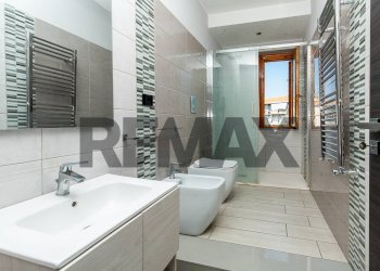 Bagno - Quadrilocale Via Massimiliano Kolbe
 
25, Catania - foto 6