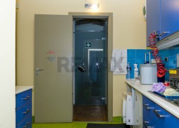 Cucina - Commercial Premises Via Nino Martoglio
 
6, Catania - photo 15
